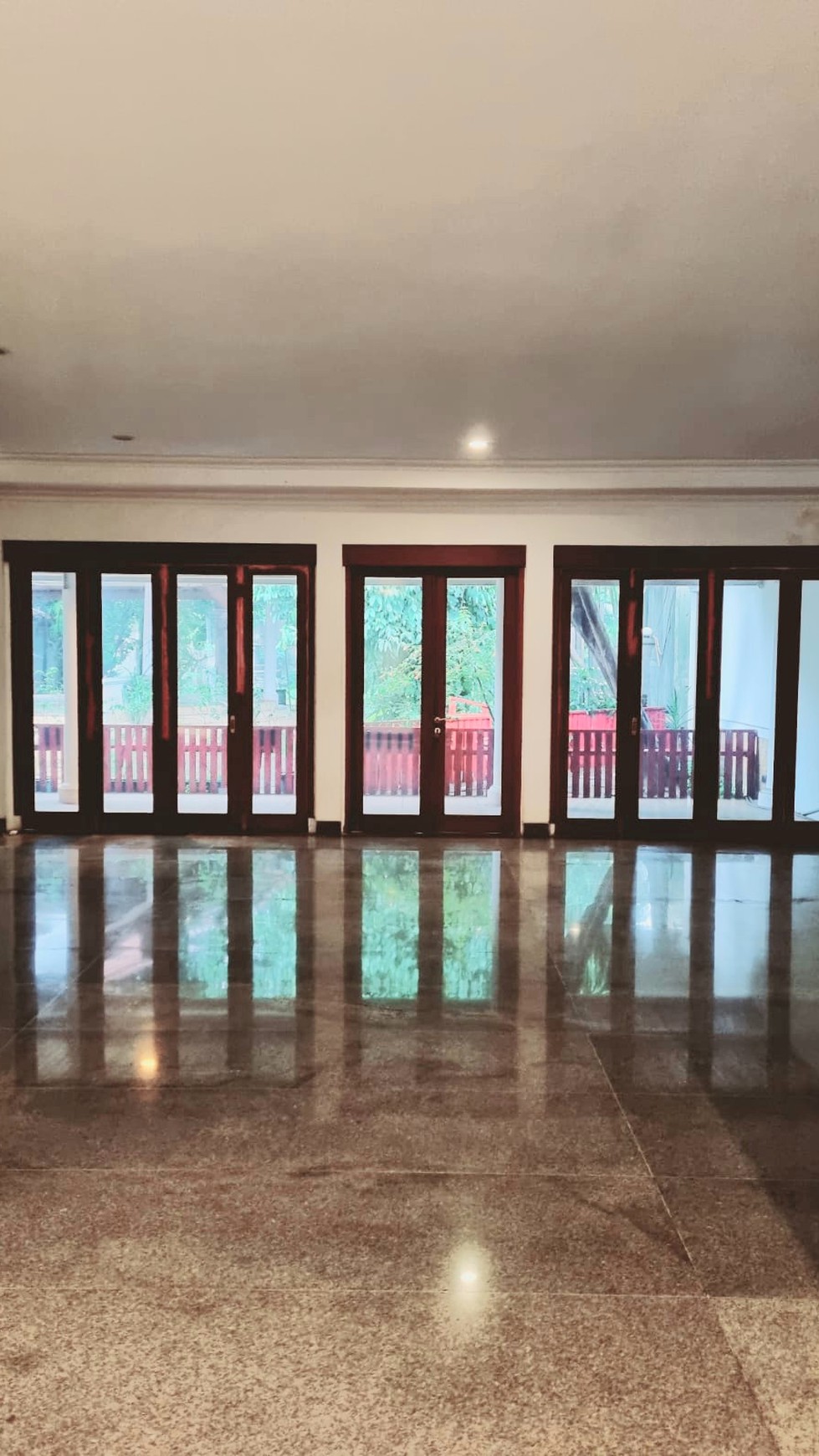 Rumah Bagus Siap Huni dan Asri di Jalan Siaga Raya, Pejaten, Jakarta Selatan 