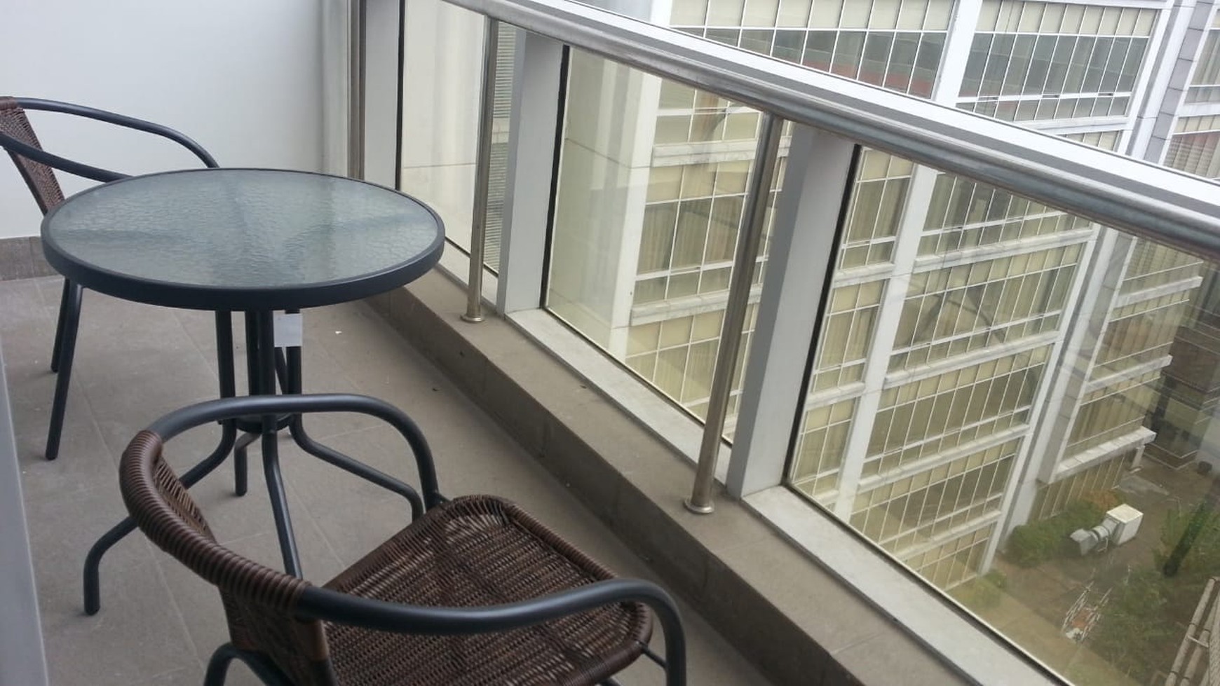 The Empyreal Apartment Siap Huni 2 + 1 Kamar Tidur