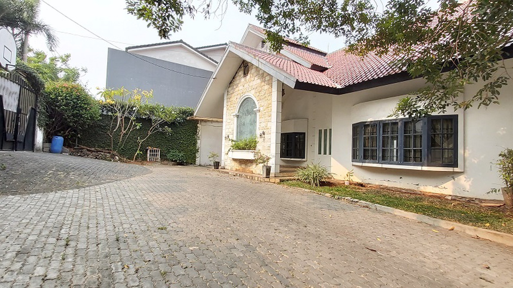 RUMAH DI CIPETE, JAKSEL, RUMAH 1 LANTAI, DEKAT MRT CIPETE, PRIVATE POOL