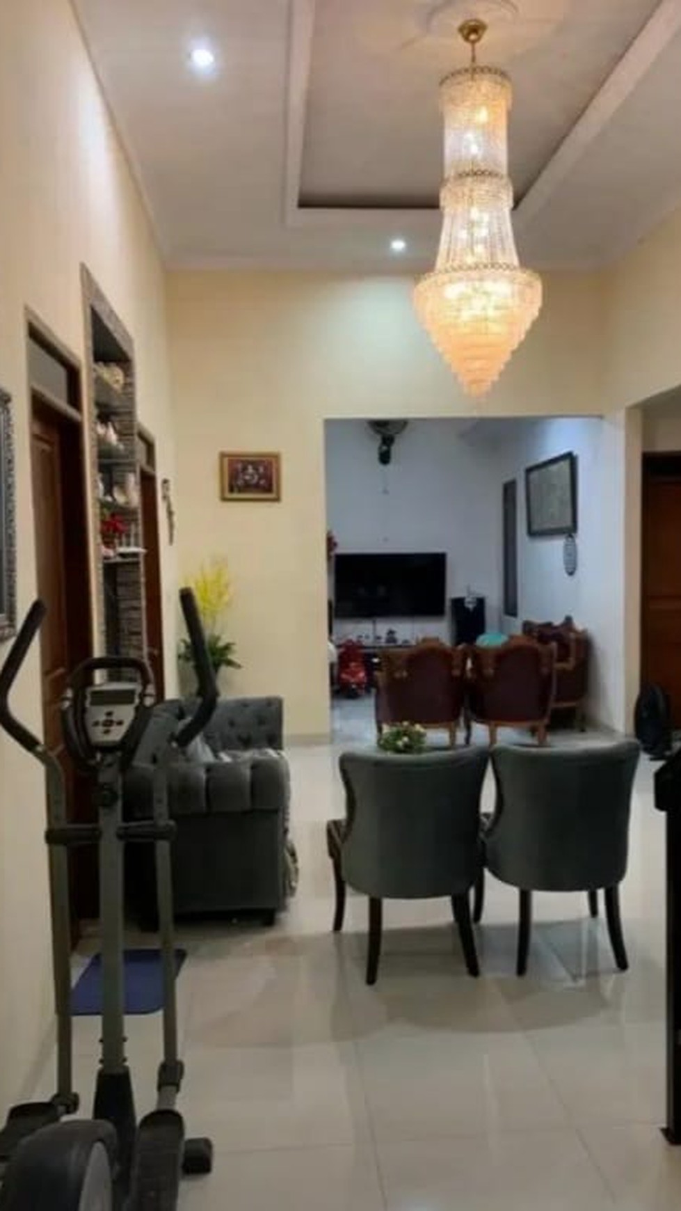 Dijual Rumah Bagus Di Anggrek Loka, Graha Raya Bintaro Jaya