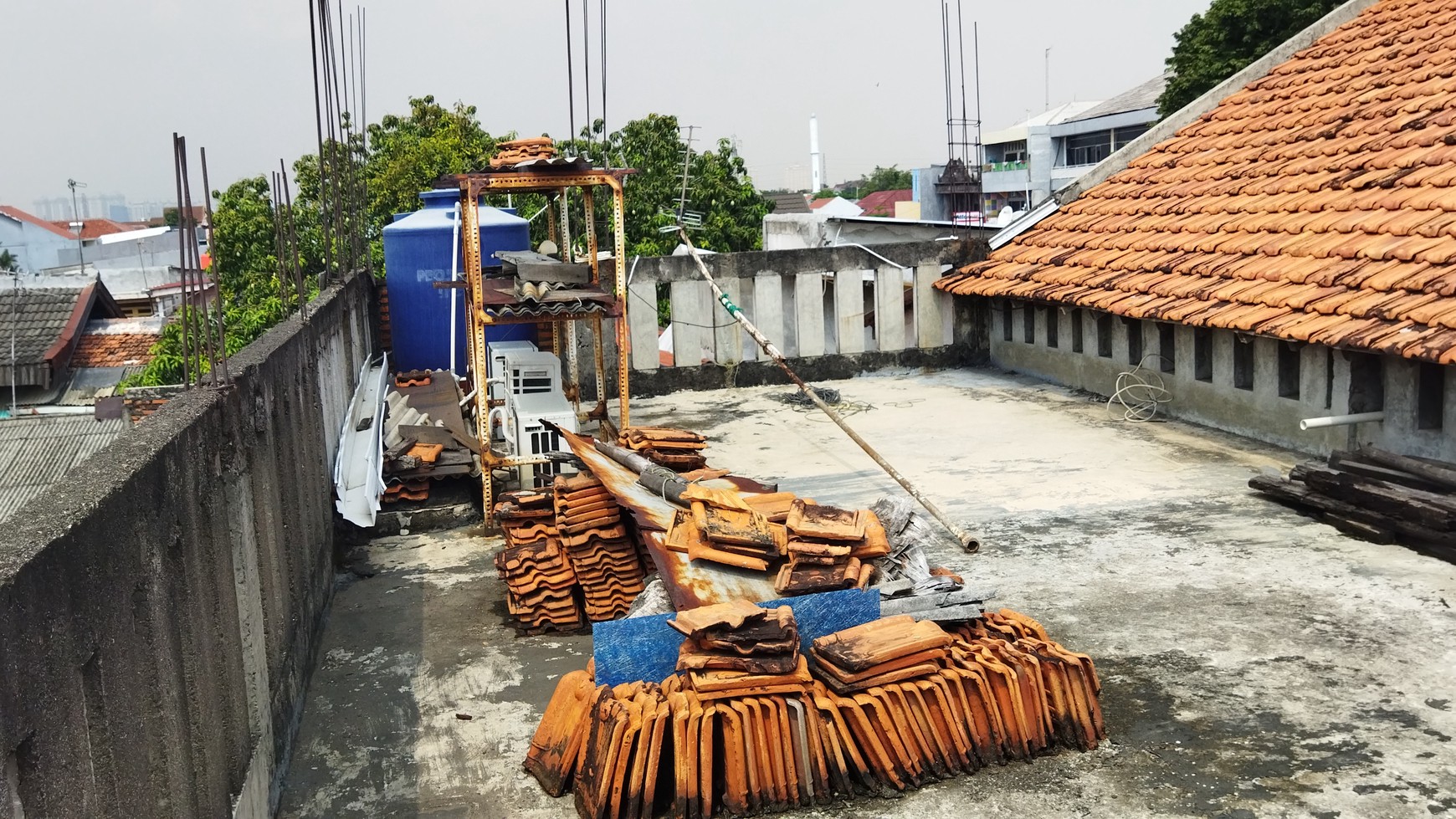 Rumah yg sangat cocok untuk usaha makanan, kantor, bengkel dan lain2