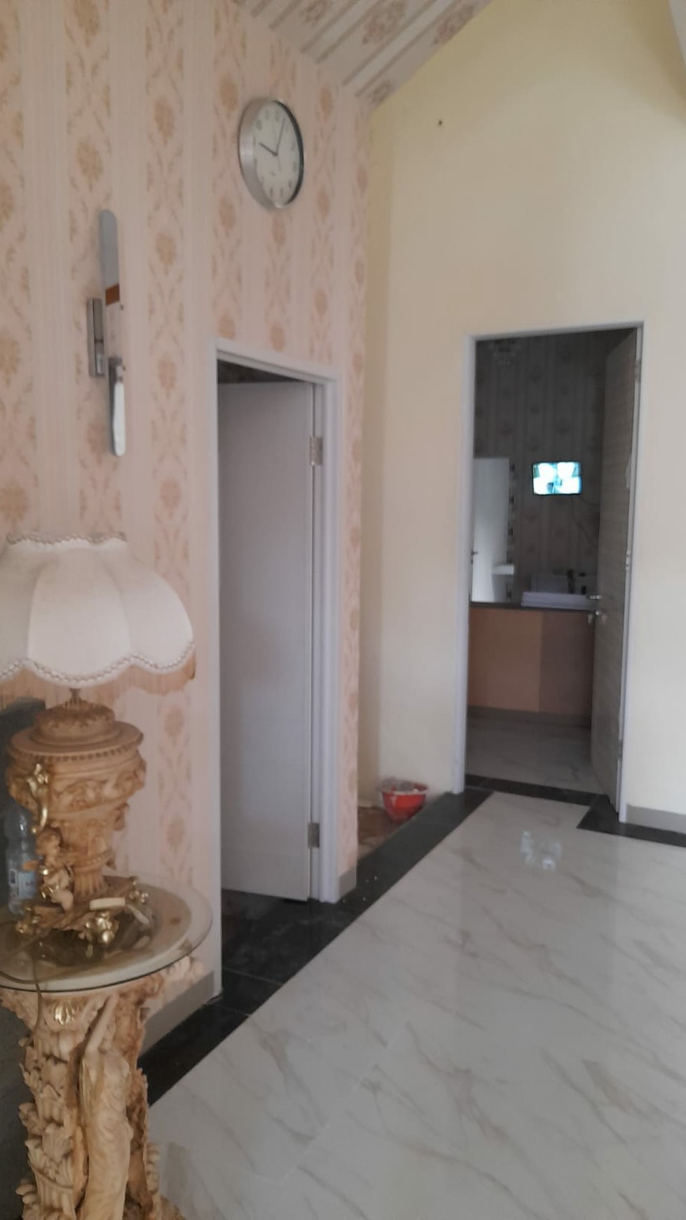 Dijual Rumah Baru Darmo Harapan Indah Bonus Semi Furnished, Waterheater, CCTV, Strategis dekat Mitra Keluarga, SMA Gloria, Elyon