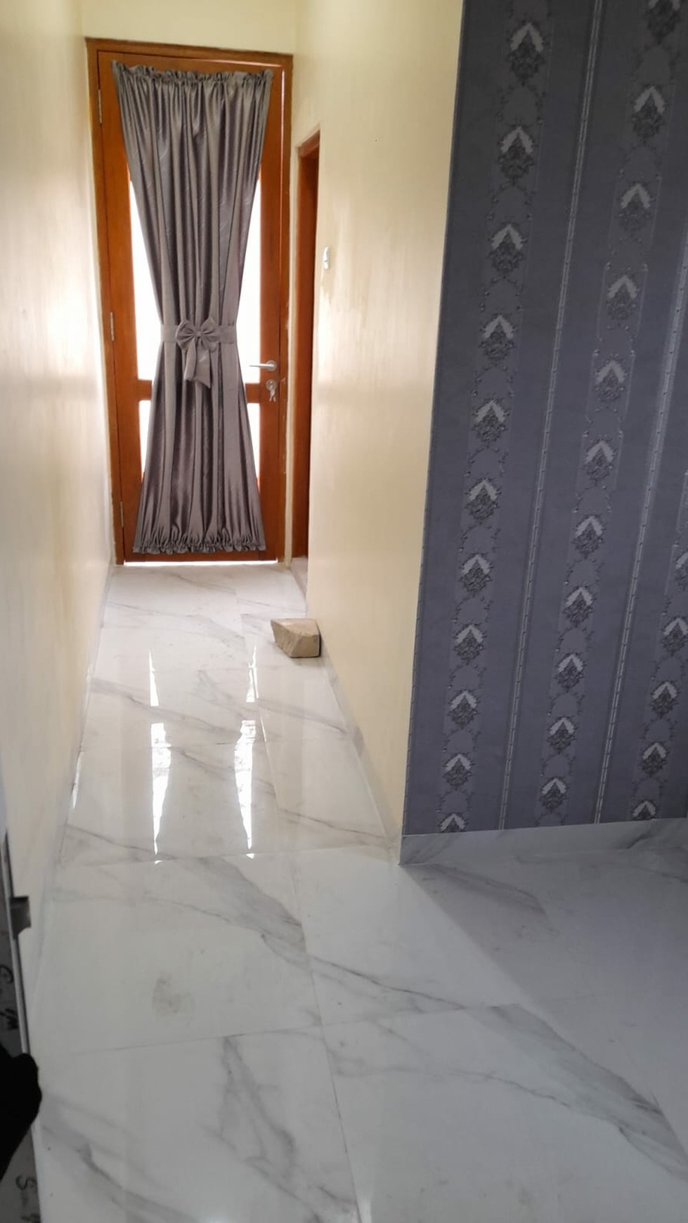 Dijual Rumah Baru Darmo Harapan Indah Bonus Semi Furnished, Waterheater, CCTV, Strategis dekat Mitra Keluarga, SMA Gloria, Elyon