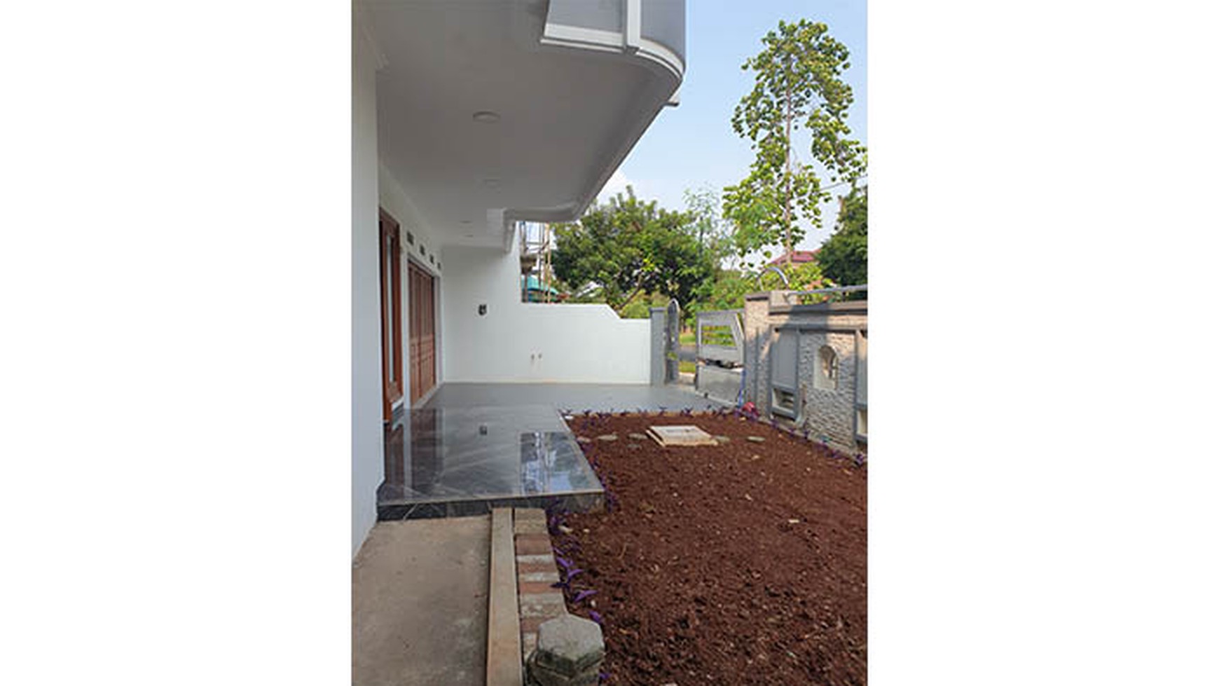 Rumah Taman Modern, Ujung Menteng Cakung, Luas 12,32 x 25m&#xb2;