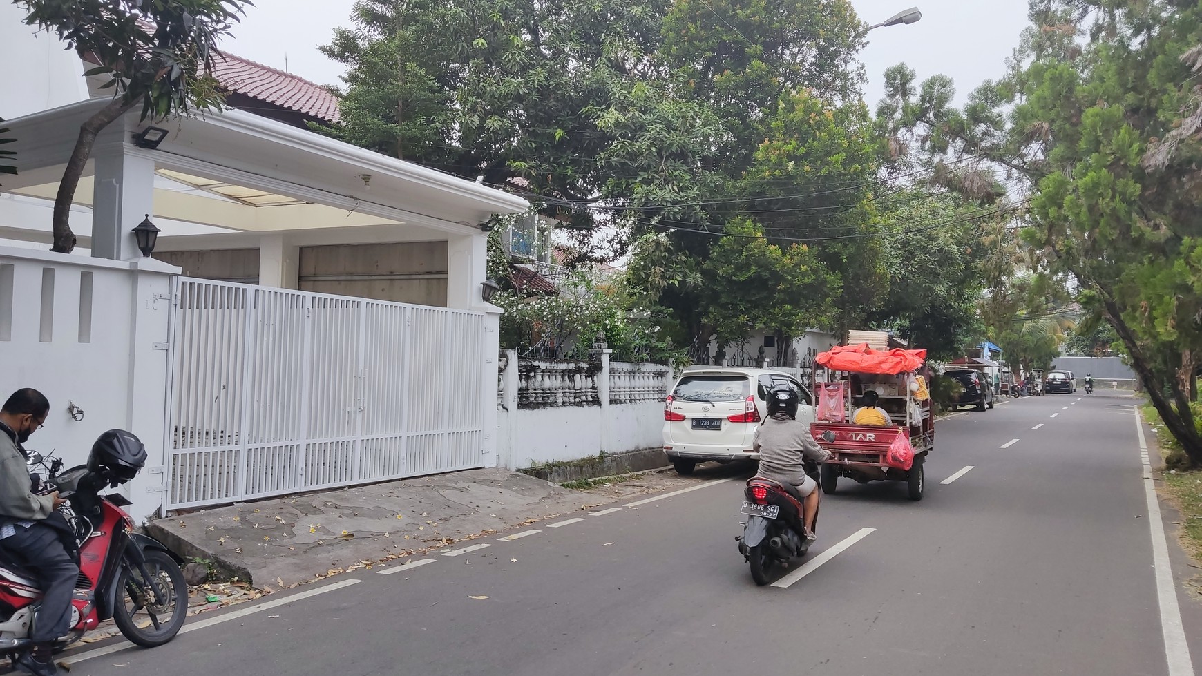 Sewa Rumah Bisa Untuk Kantor Sangat Dekat MRT FATMAWATI Cilandak