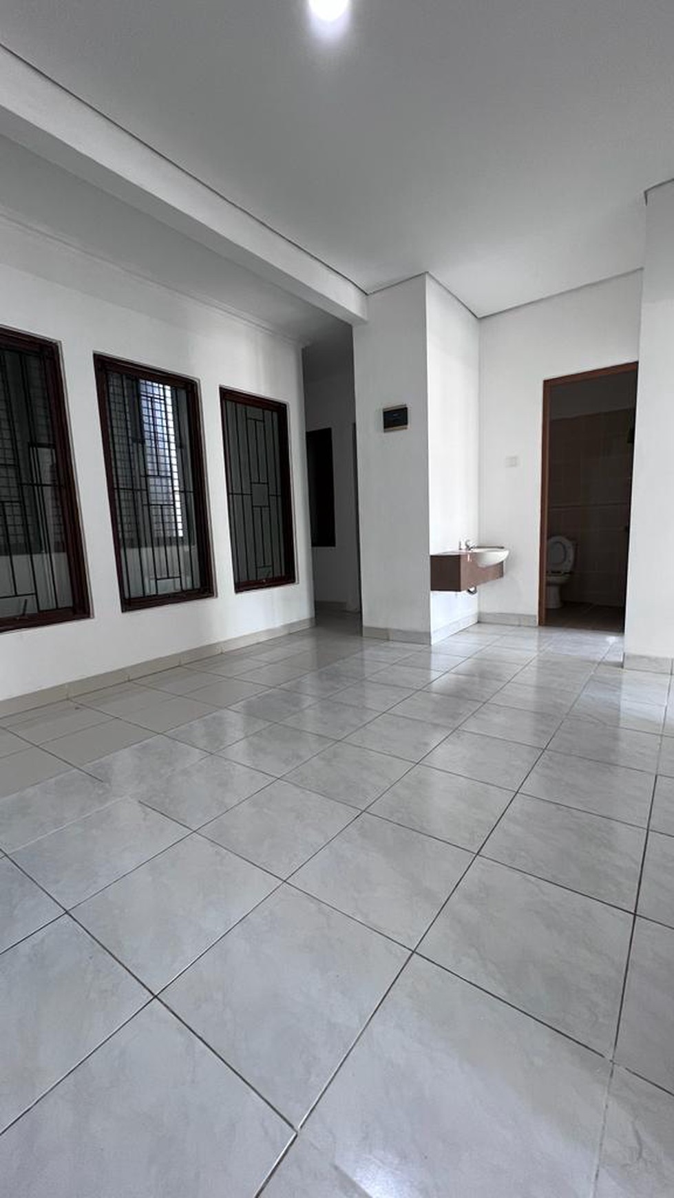 Rumah Siap Huni, Hunian Nyaman & Asri @Emerald Town House, Bintaro