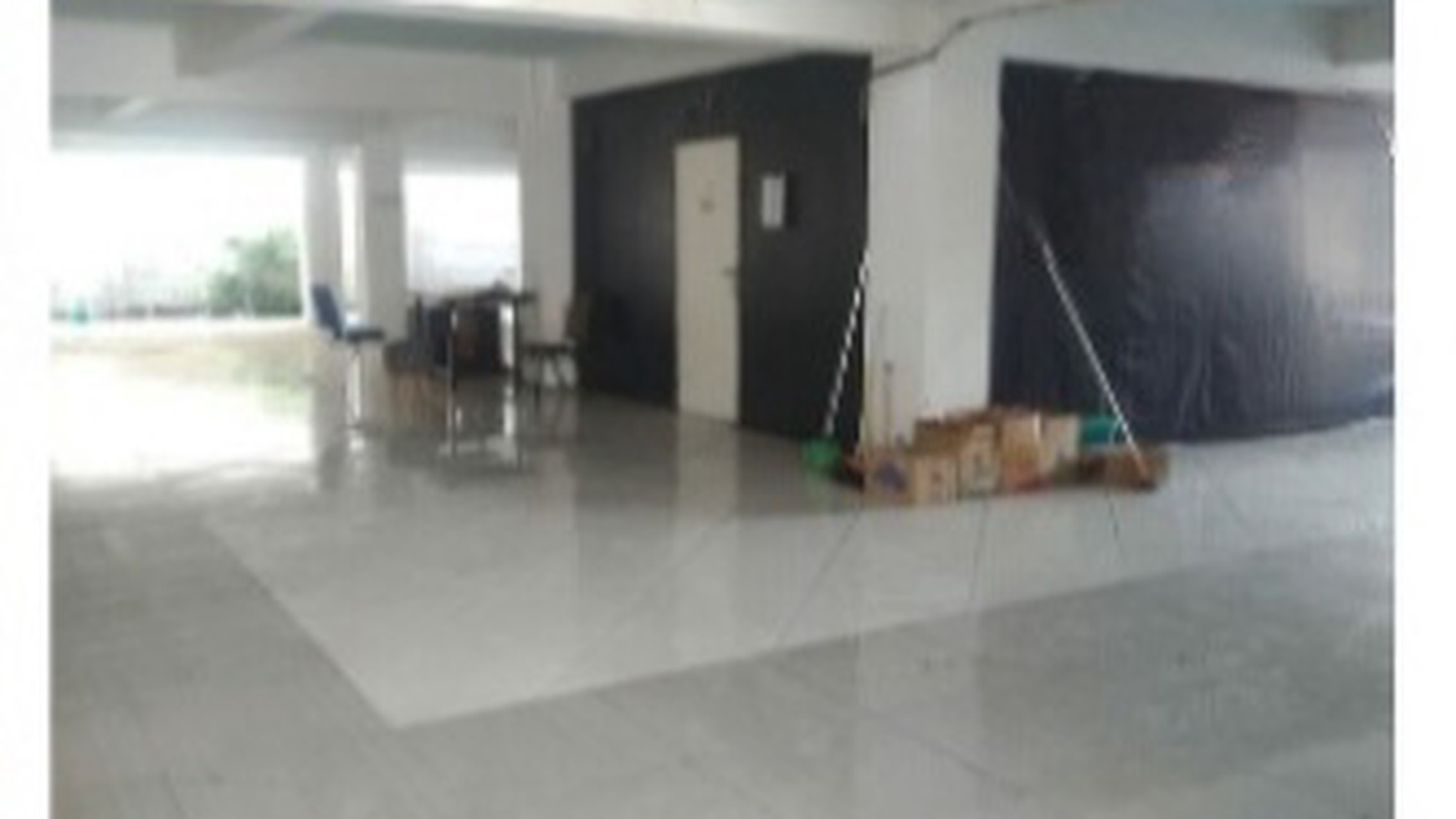 2465 m2 Gedung Showroom Surabaya Pusat - Jalan Raya Banyu Urip - Komersial cocok buat Segala Usaha 