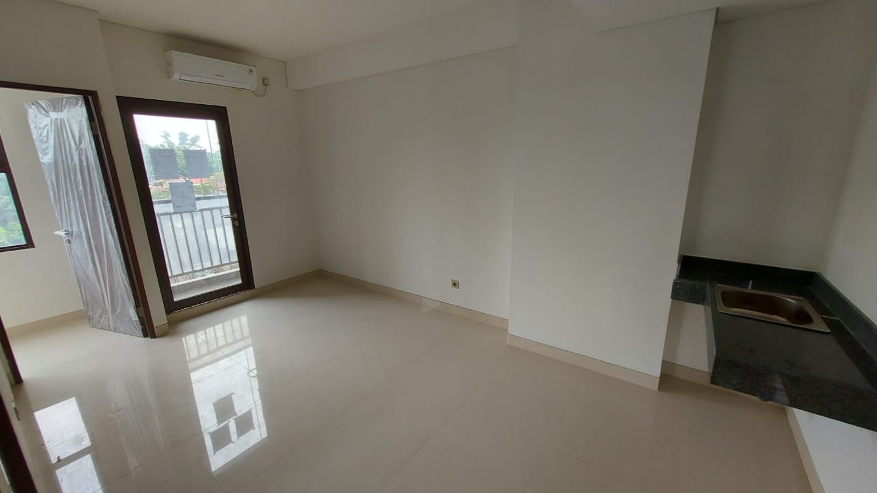 Di Jual unit Apartemen Trans Park Cibubur - Posisi Hoek dan View Bagus