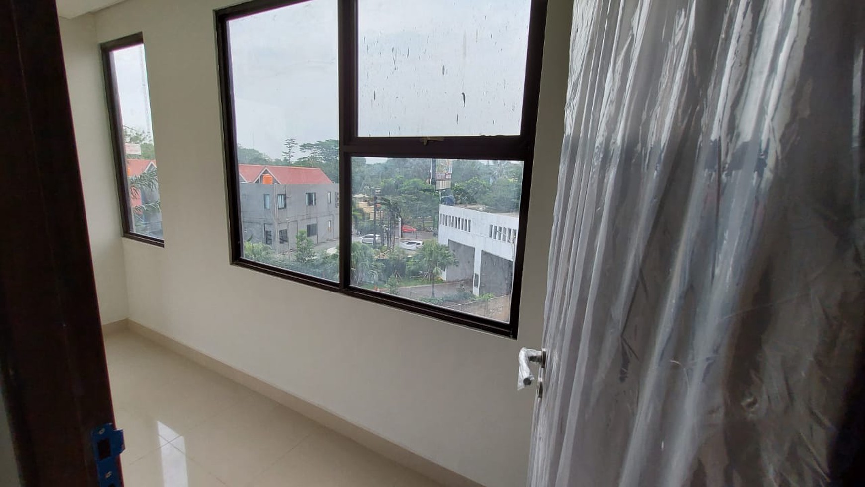 Di Jual unit Apartemen Trans Park Cibubur - Posisi Hoek dan View Bagus