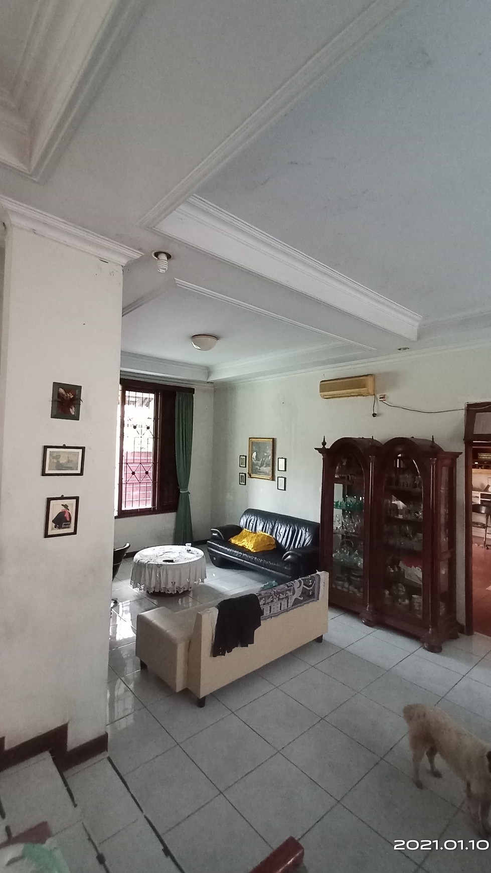 Rumah dua lantai semi furnished, luas posisi Hoek di Bukit Permai Cibubur