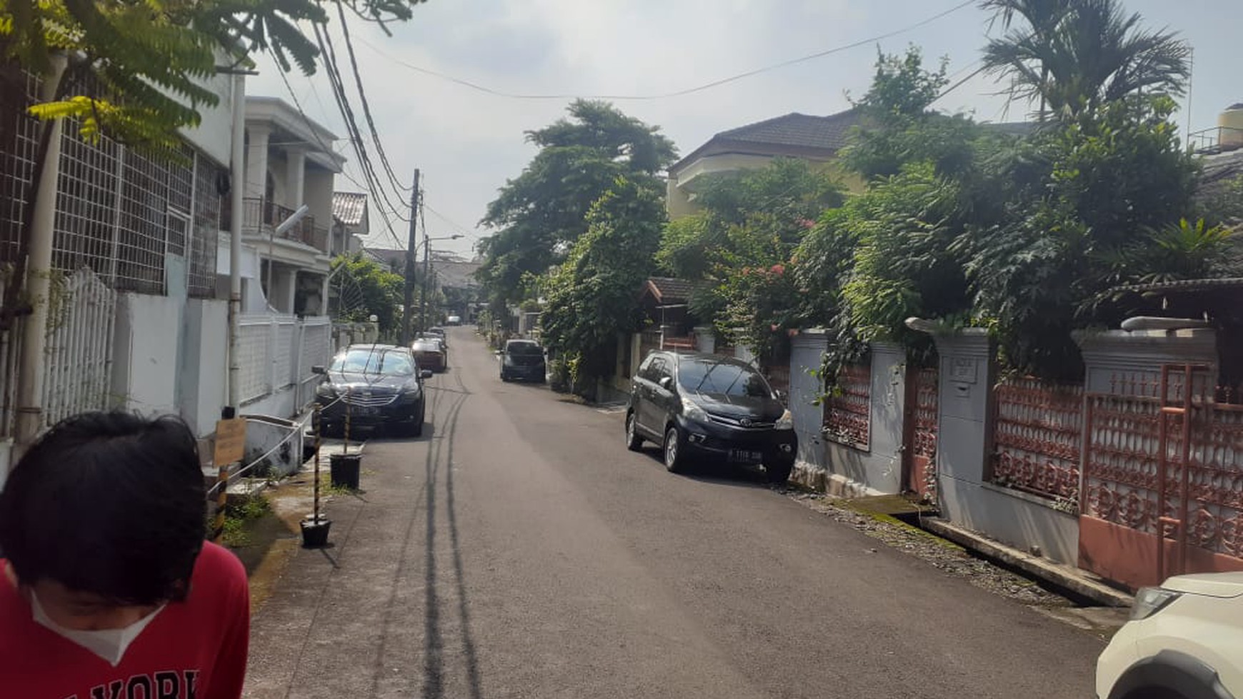 Turun Harga!! Rumah Besar 2.5 lantai di Gudang Peluru Jakarta Selatan