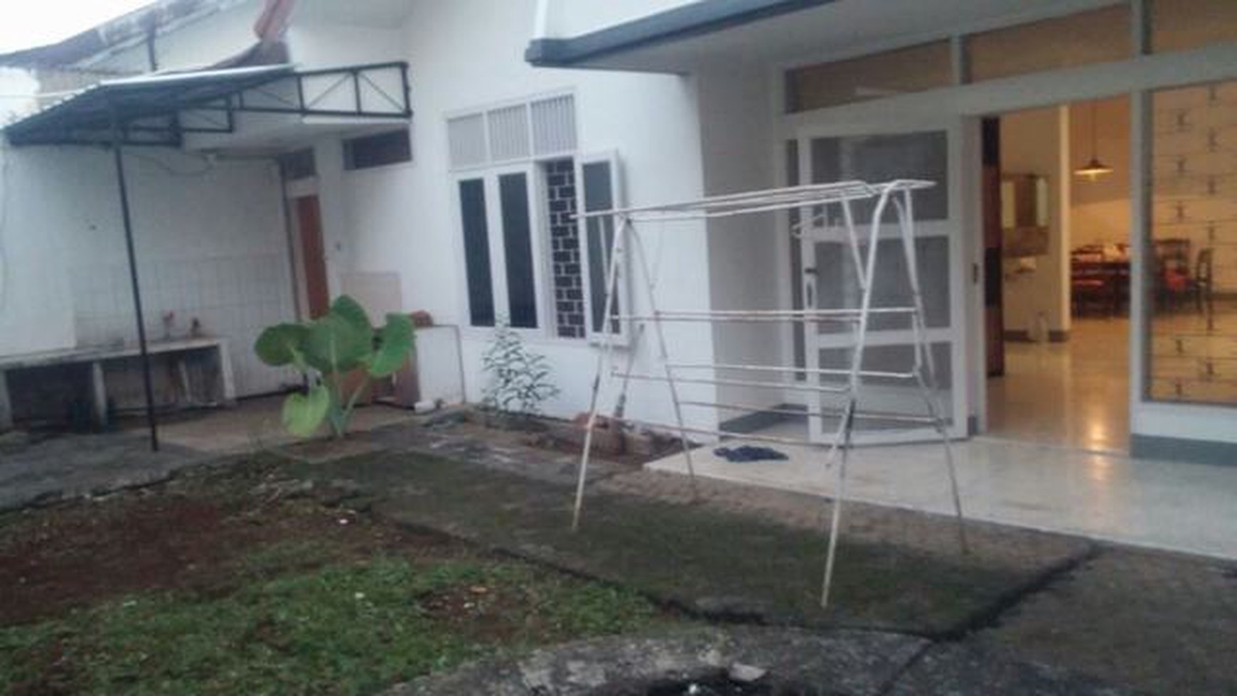 Dijual Rumah di Area Cinere Jakarta Selatan, Lokasi Strategis, Rumah Sertifikat SHM bisa KPR.