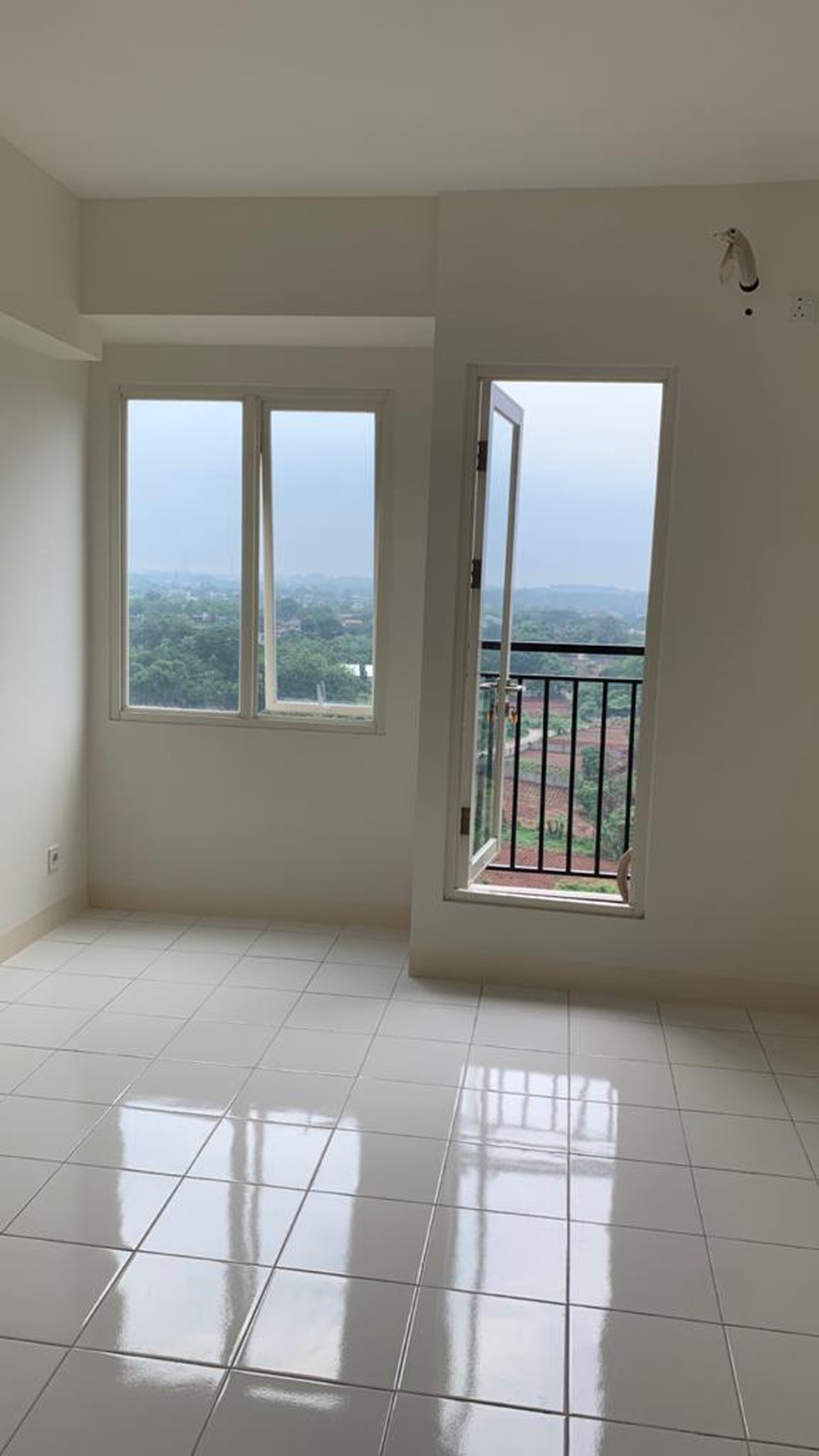 2BR stardand Unit Apartemen Podomoro Golf View, tanpa  Furniture