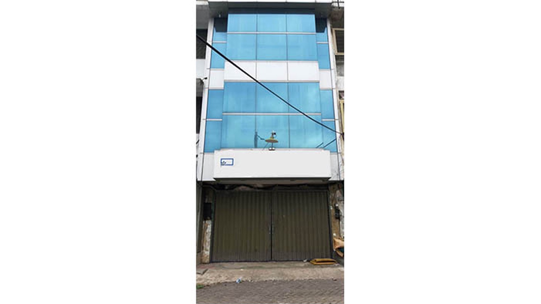 Dijual: Ruko Pangeran Tubagus Angke 
Luas Tanah 5m² x 21m² (105m²)