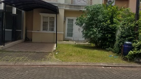 Rumah 2 Lantai Semi Furnish di Raffles Hills