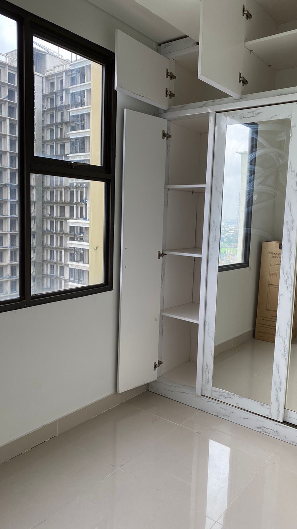 2 Bed Room Apartemen Trans Park Cibubur - Posisi Hoek dan View Bagus