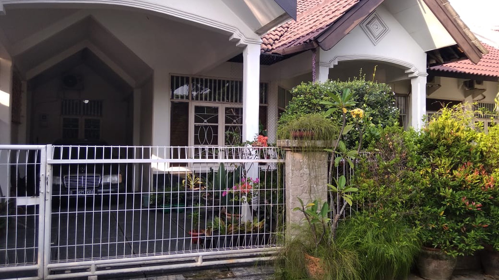 Rumah Luas Satu Lantai di Kemang Pratama Bekasi