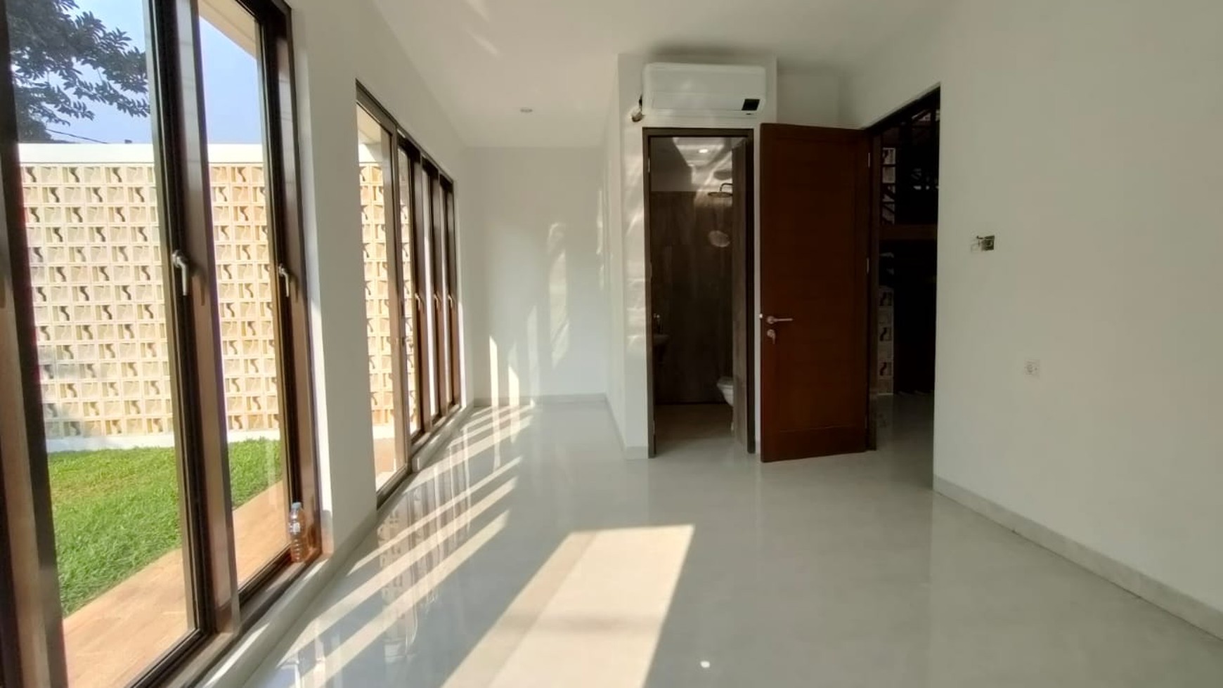 Rumah Lux siap huni di ciputat