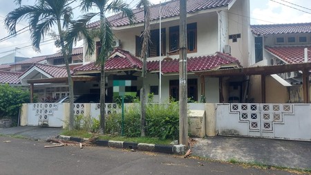 Lebak Bulus, Komplek Bumi Karang Indah selangkah ke MRT Lebak Bulus.