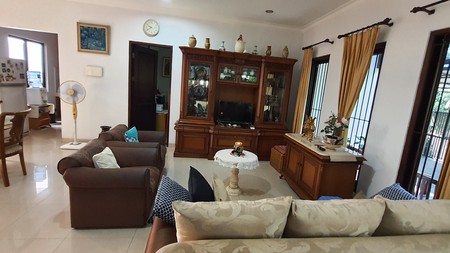 TURUN HARGA Rumah Hoek Terawat di Citra Grand, Cibubur