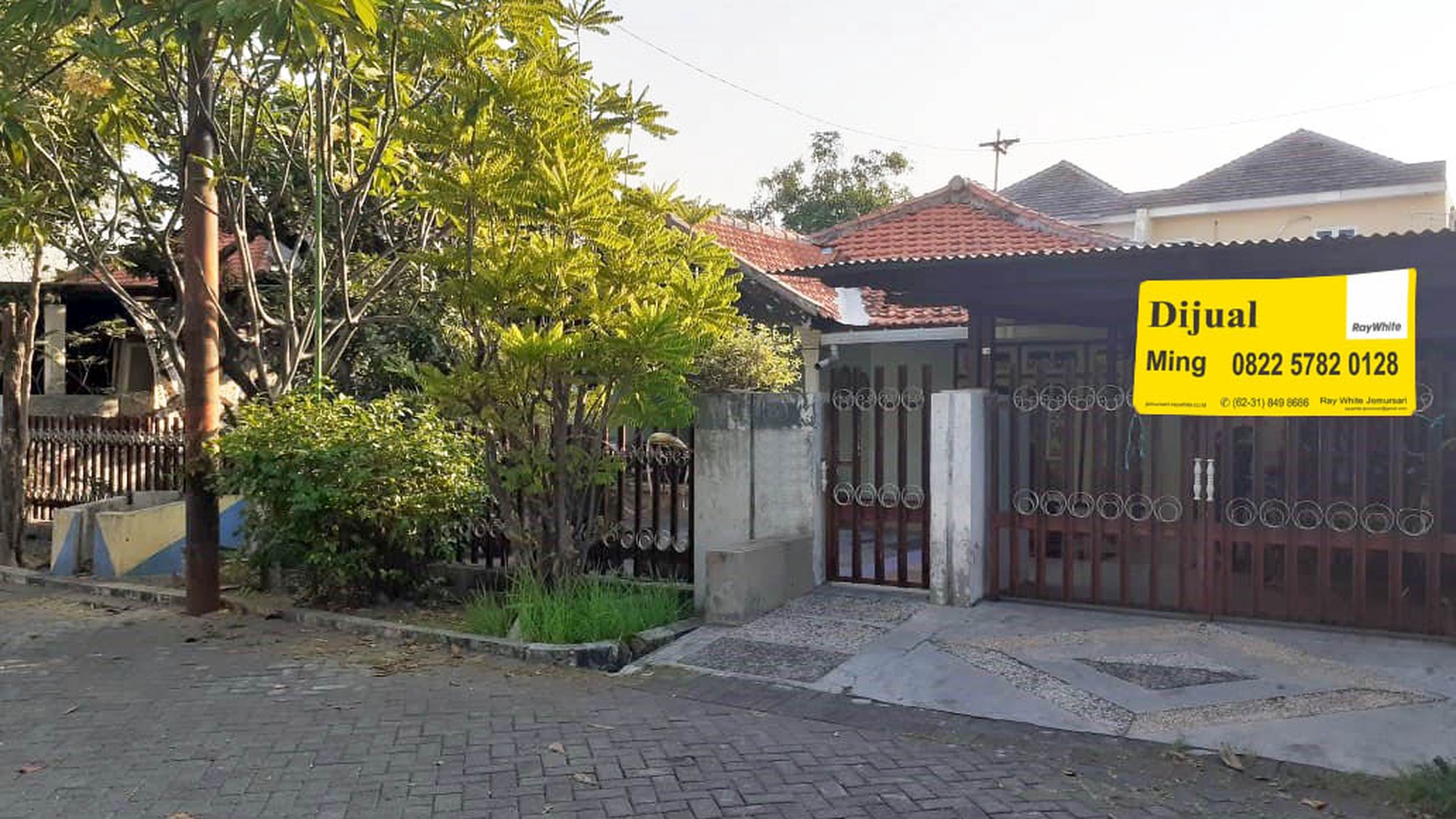 Rumah HITUNG TANAH !!! di Rungkut Harapan Surabaya Timur, Luas 15 x 25 m2, SHM - MG -