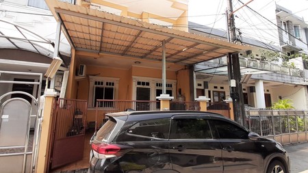 Rumah 2 lantai di Gading Elok Timur Kelapa Gading