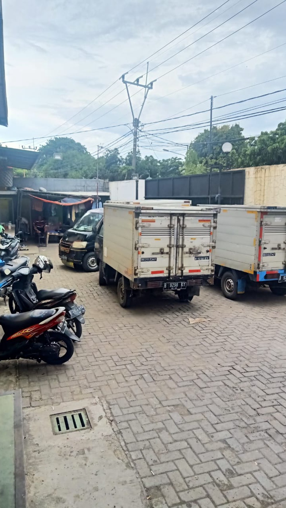 Gudang bagus siap pakai di Harapan Baru Bekasi