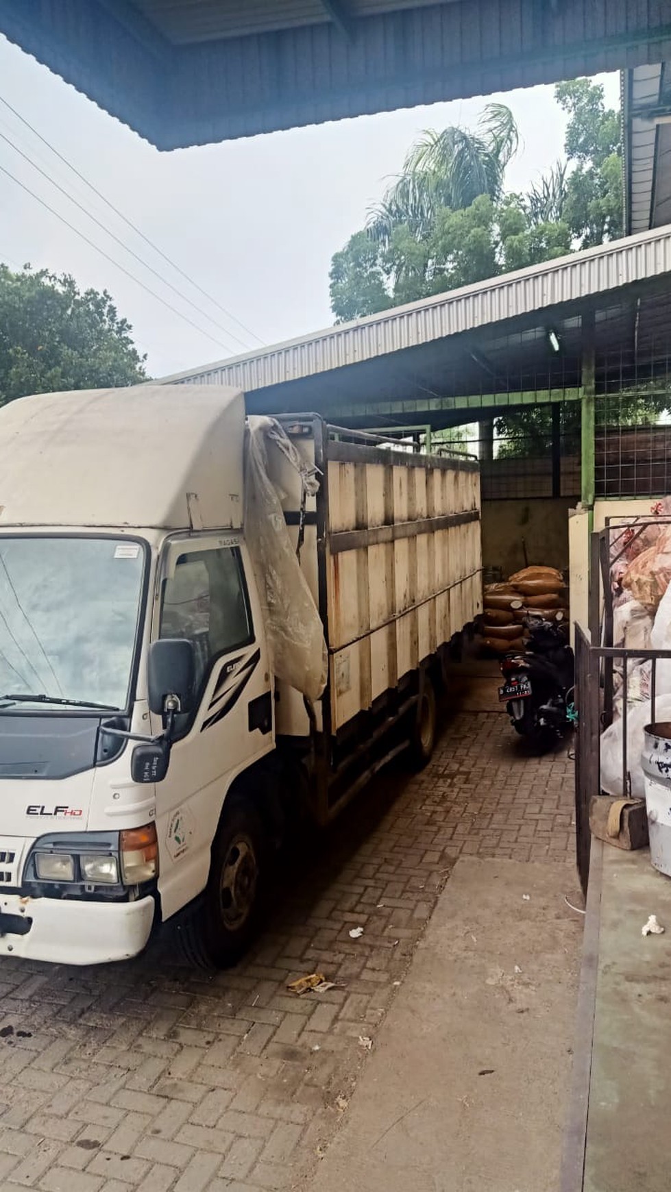 Gudang bagus siap pakai di Harapan Baru Bekasi