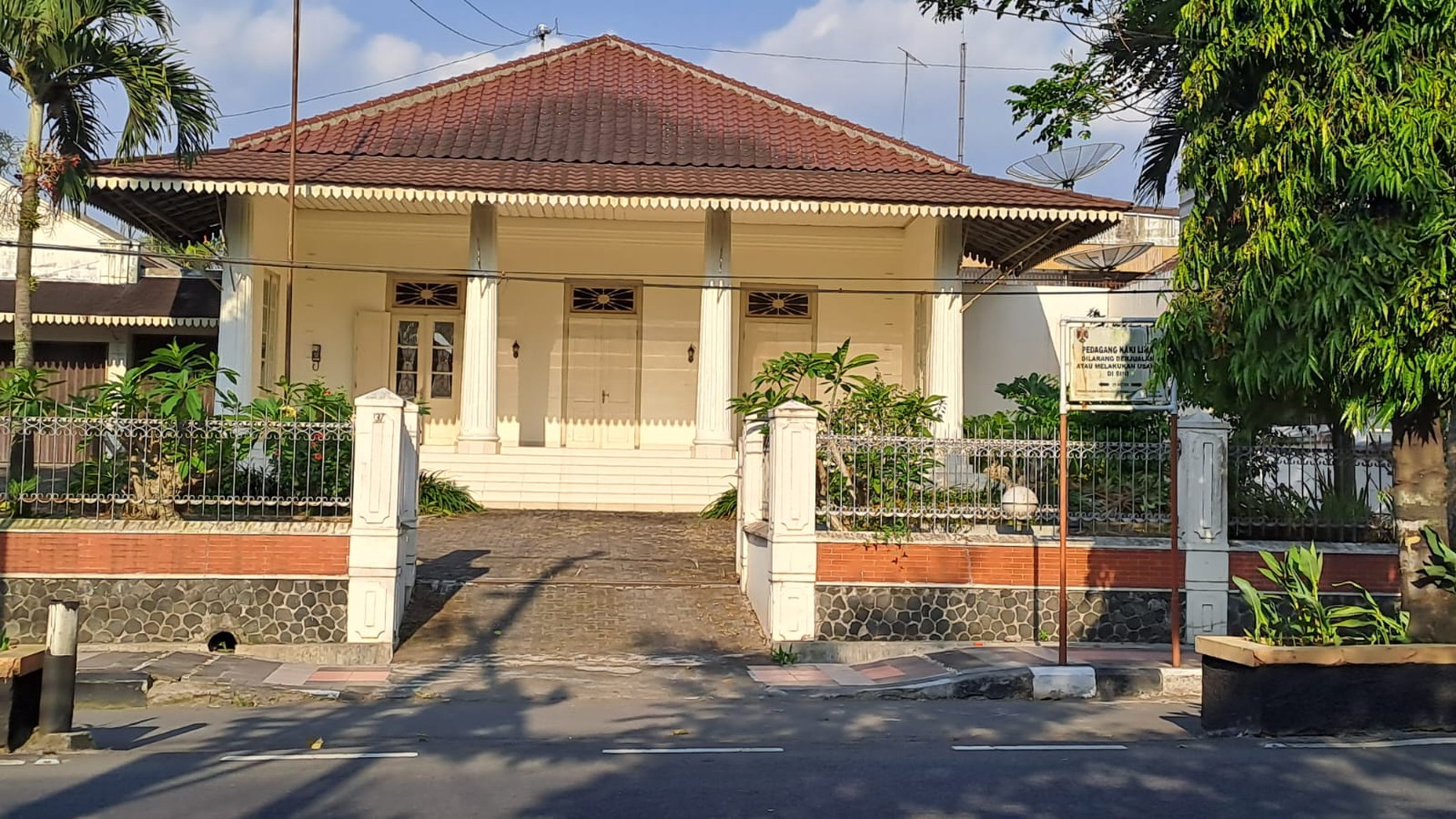 Rumah Etnik Lokasi Strategis di Magelang 