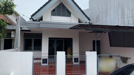 Dijual SEGERA Rumah Bagus Di Bougenville Loka, Graha Raya Bintaro, Tangerang Selatan 