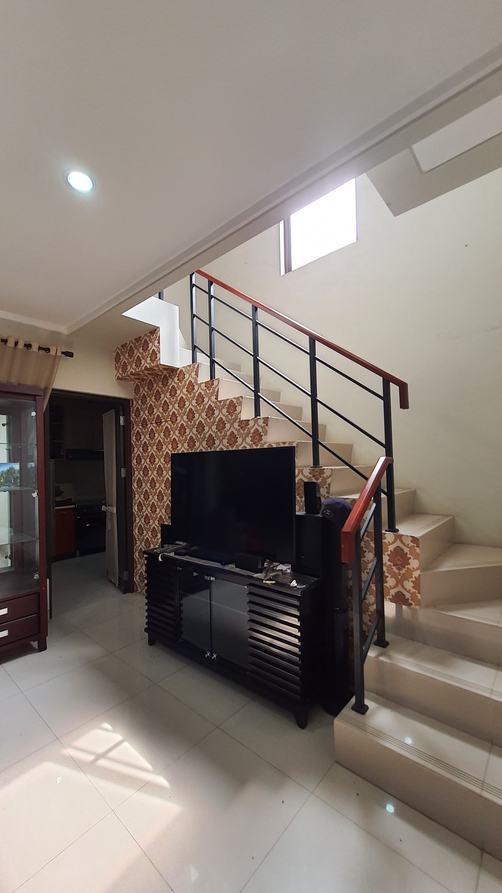 Dijual Rumah Asri Di Perumahan Premiere Terrace, Ciracas, Jakarta