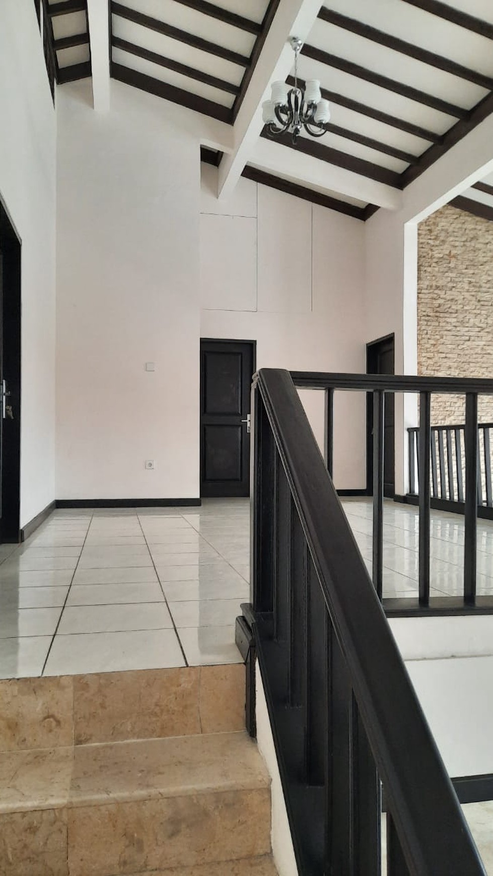 Rumah SIAP HUNI, Interior MEWAH & Strategis @Tanah Kusir