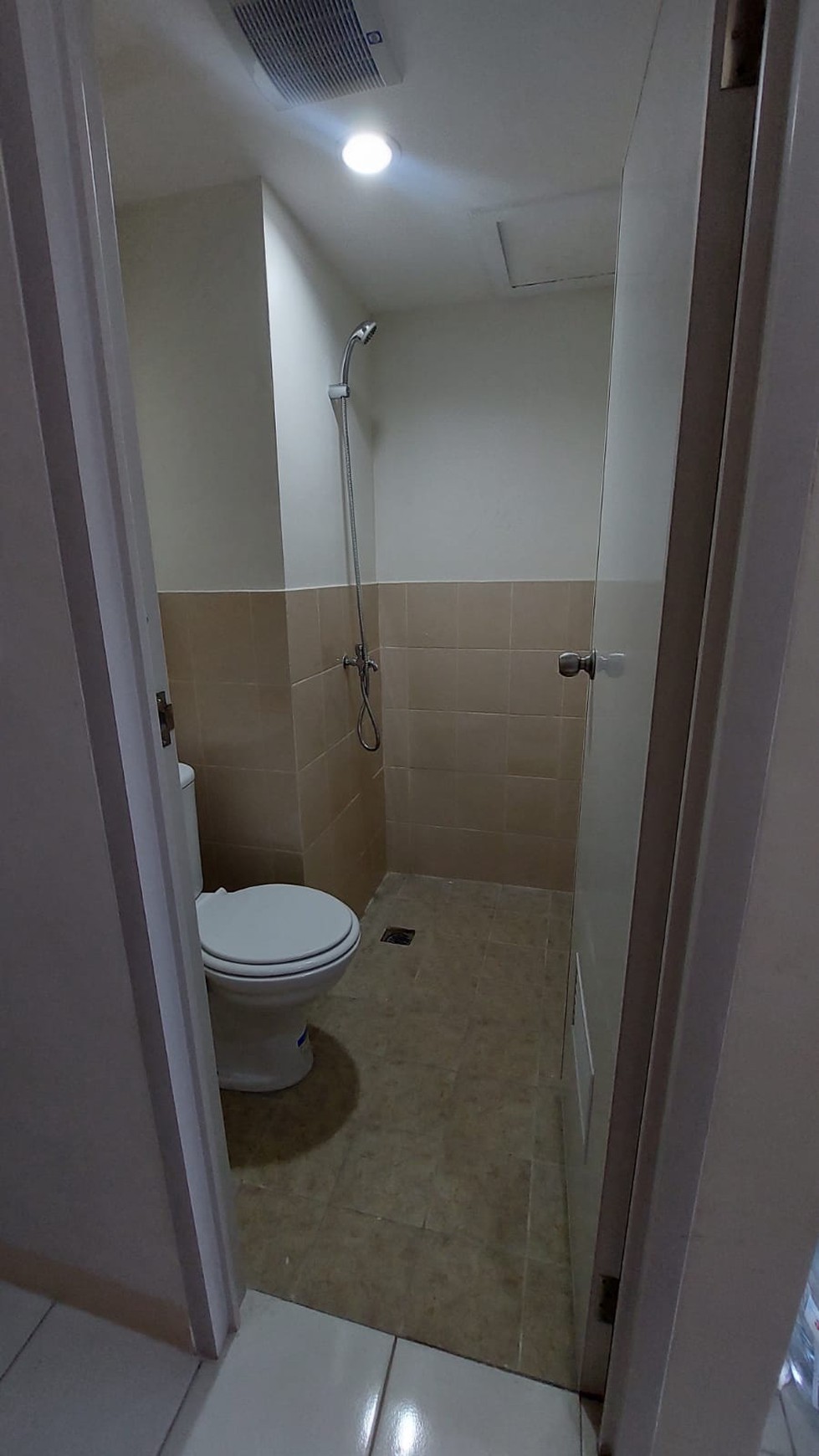 Dijual 1 Unit 2 BR di Apartemen Podomoro Golf View