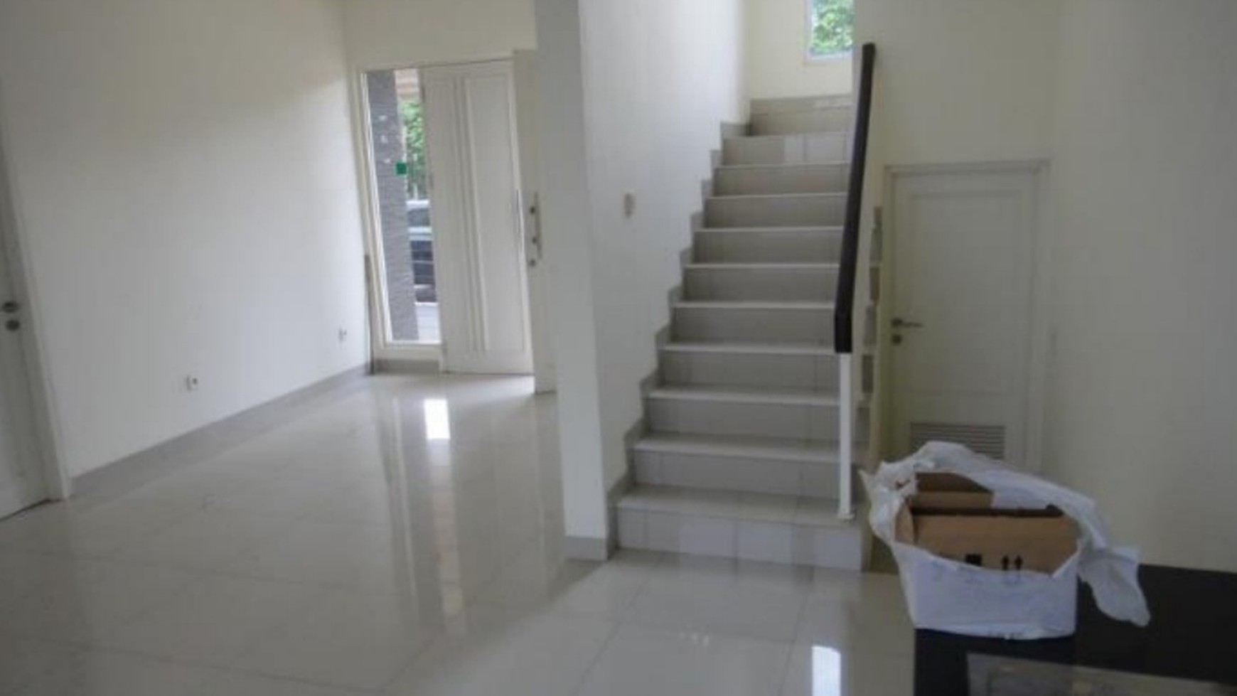 Termurah. Rumah Bagus Residence One, Serpong