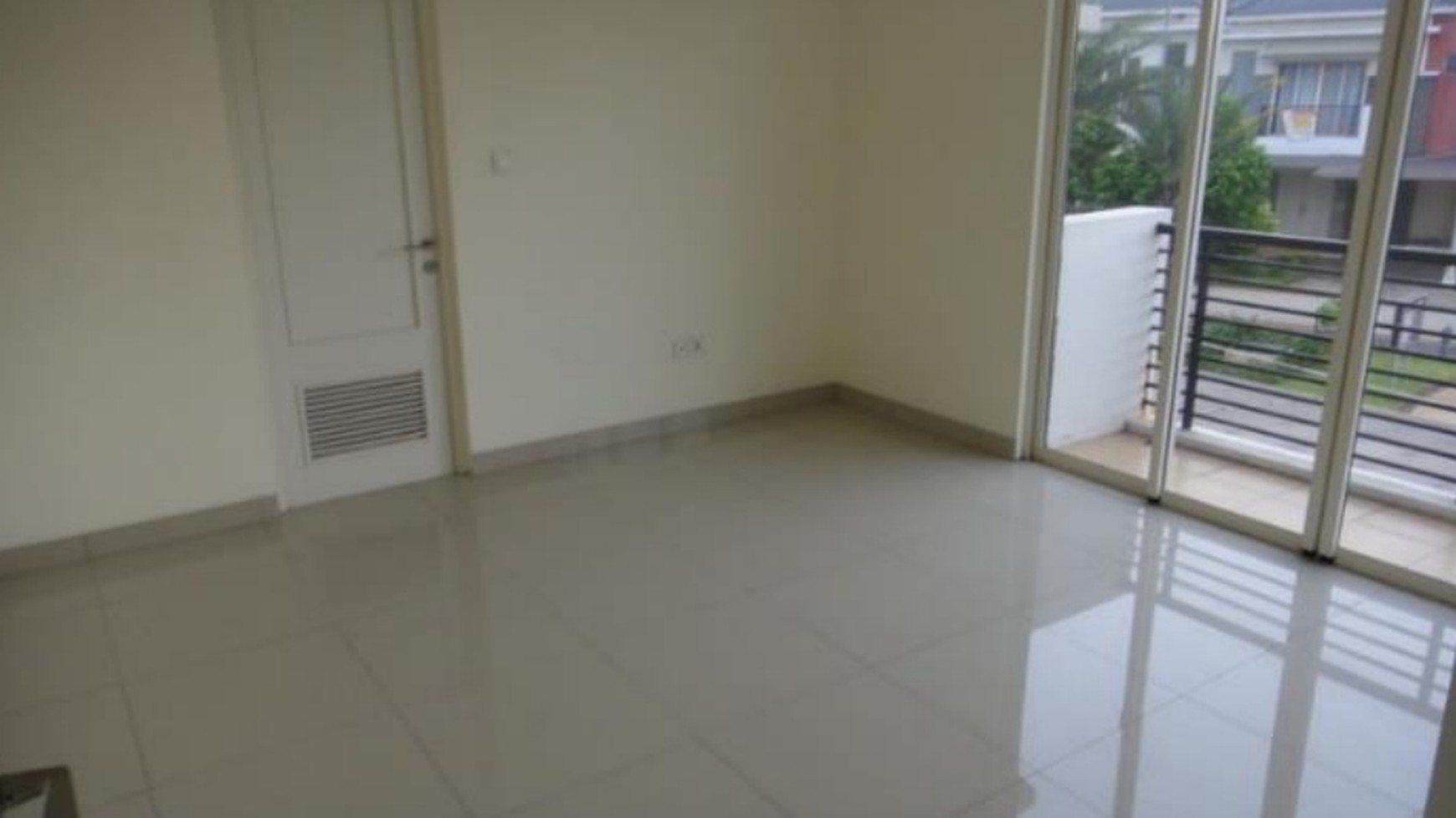 Termurah. Rumah Bagus Residence One, Serpong