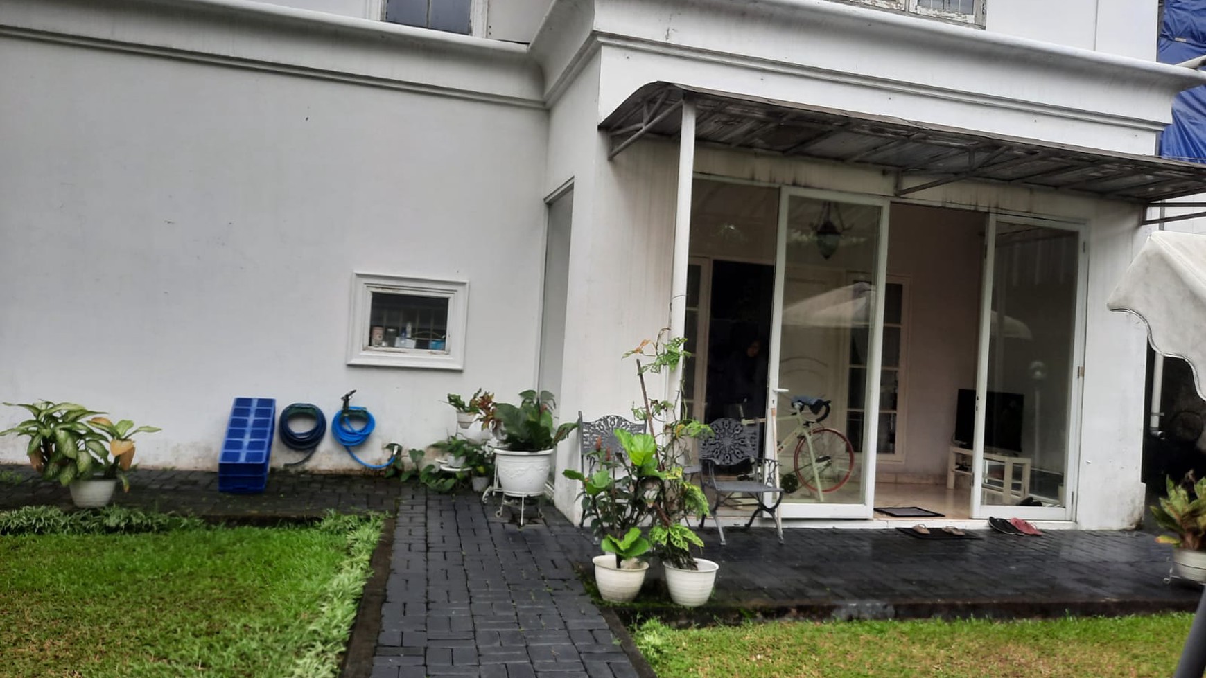 Rumah siap huni di Cilandak, Jakarta Selatan 