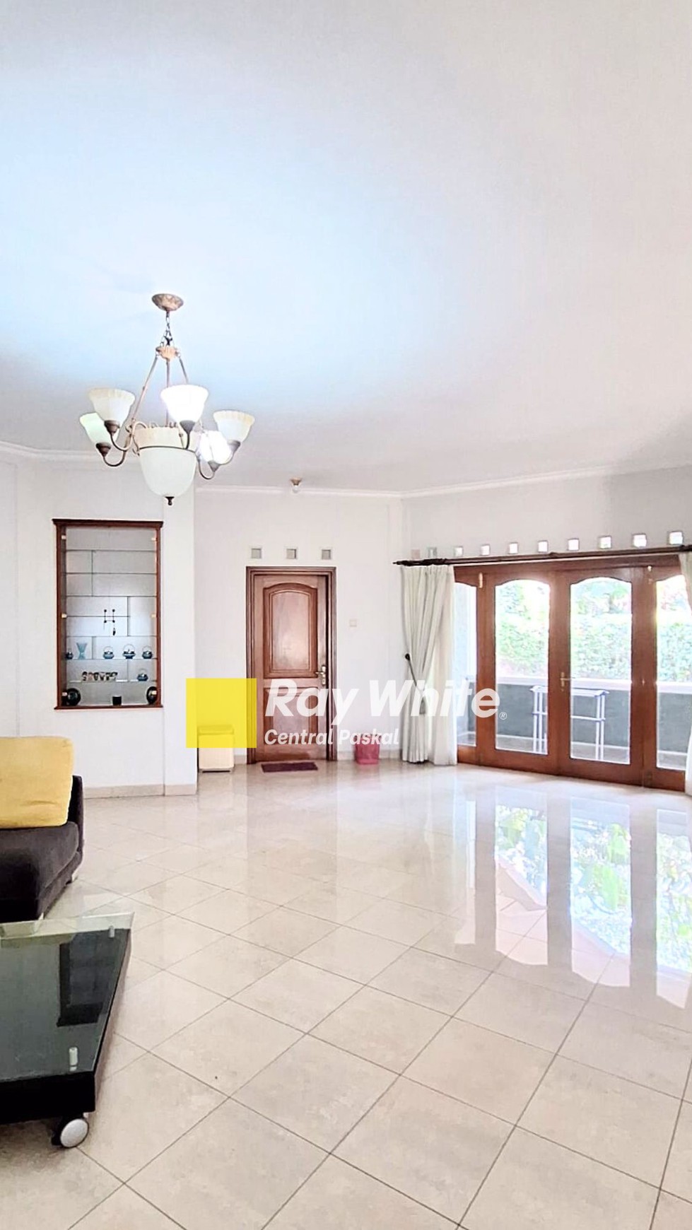 Dijual Rumah Mewah Gaya Luxury Di Dago Asri