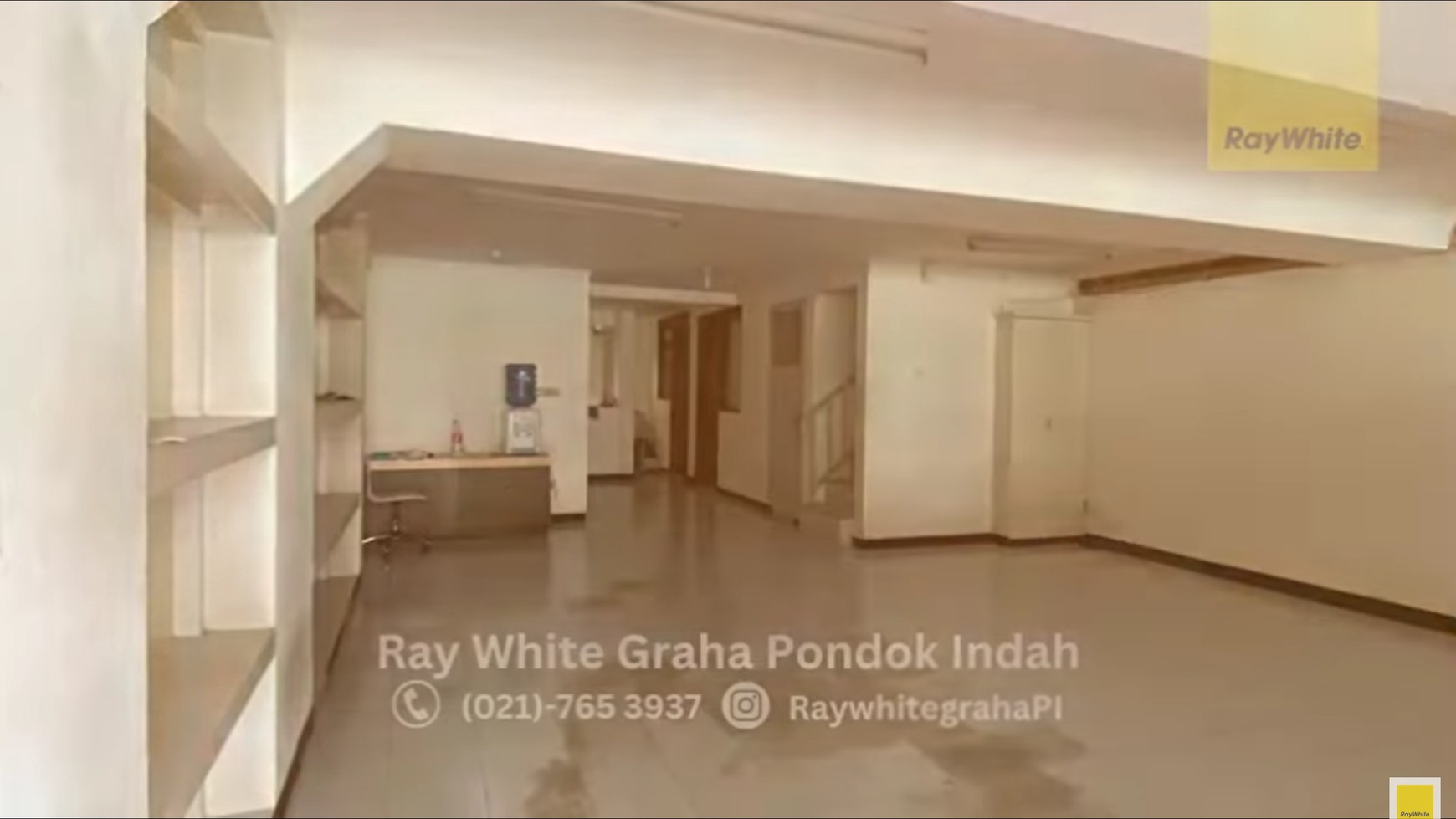 DI SEWAKAN RUMAH PONDOK INDAH SEMI FURNISHED