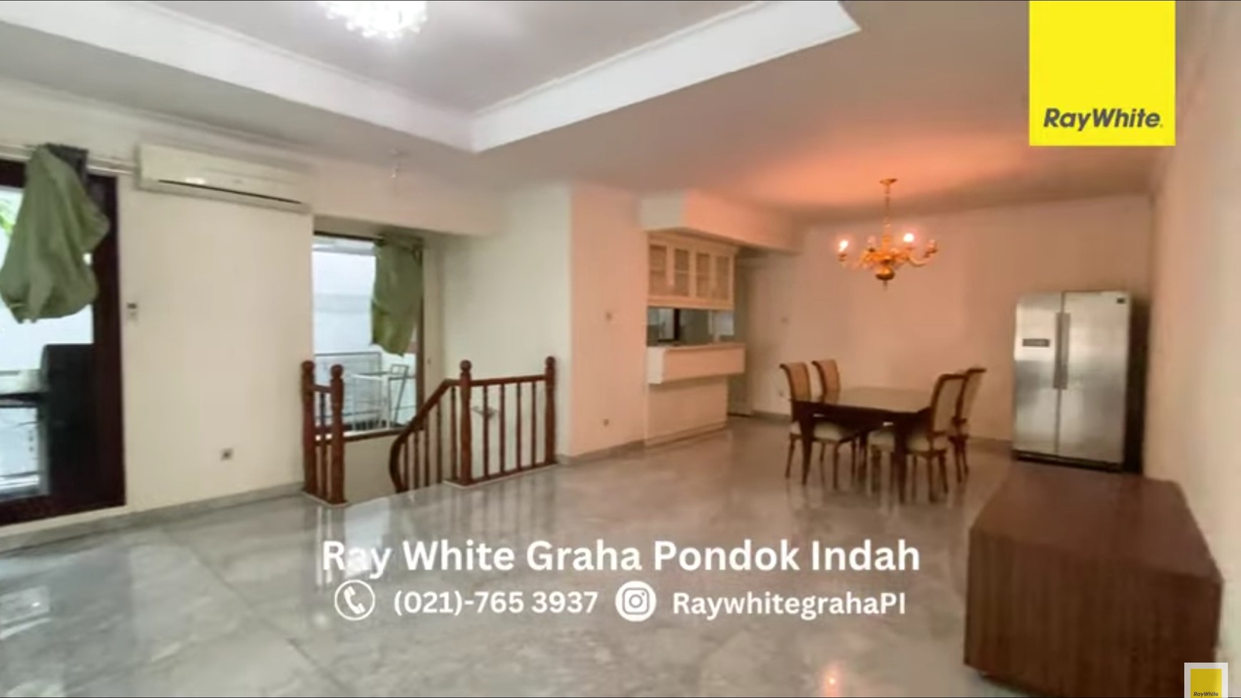 DI SEWAKAN RUMAH PONDOK INDAH SEMI FURNISHED