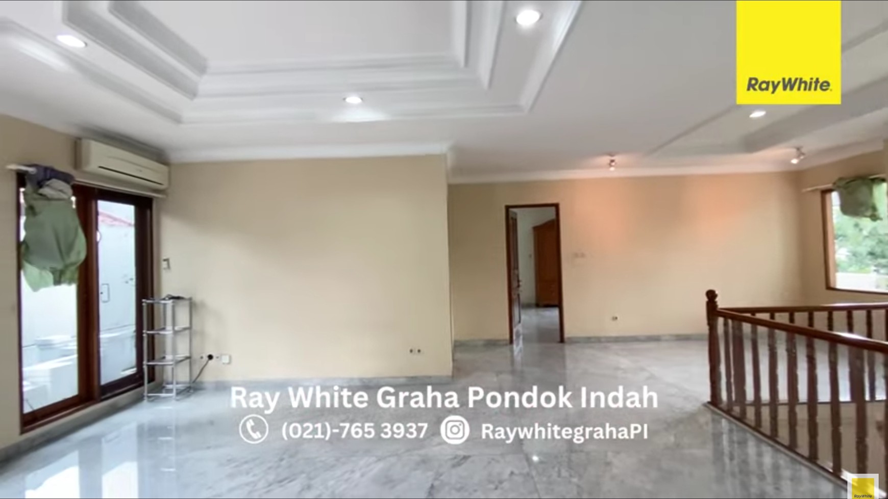 DI SEWAKAN RUMAH PONDOK INDAH SEMI FURNISHED