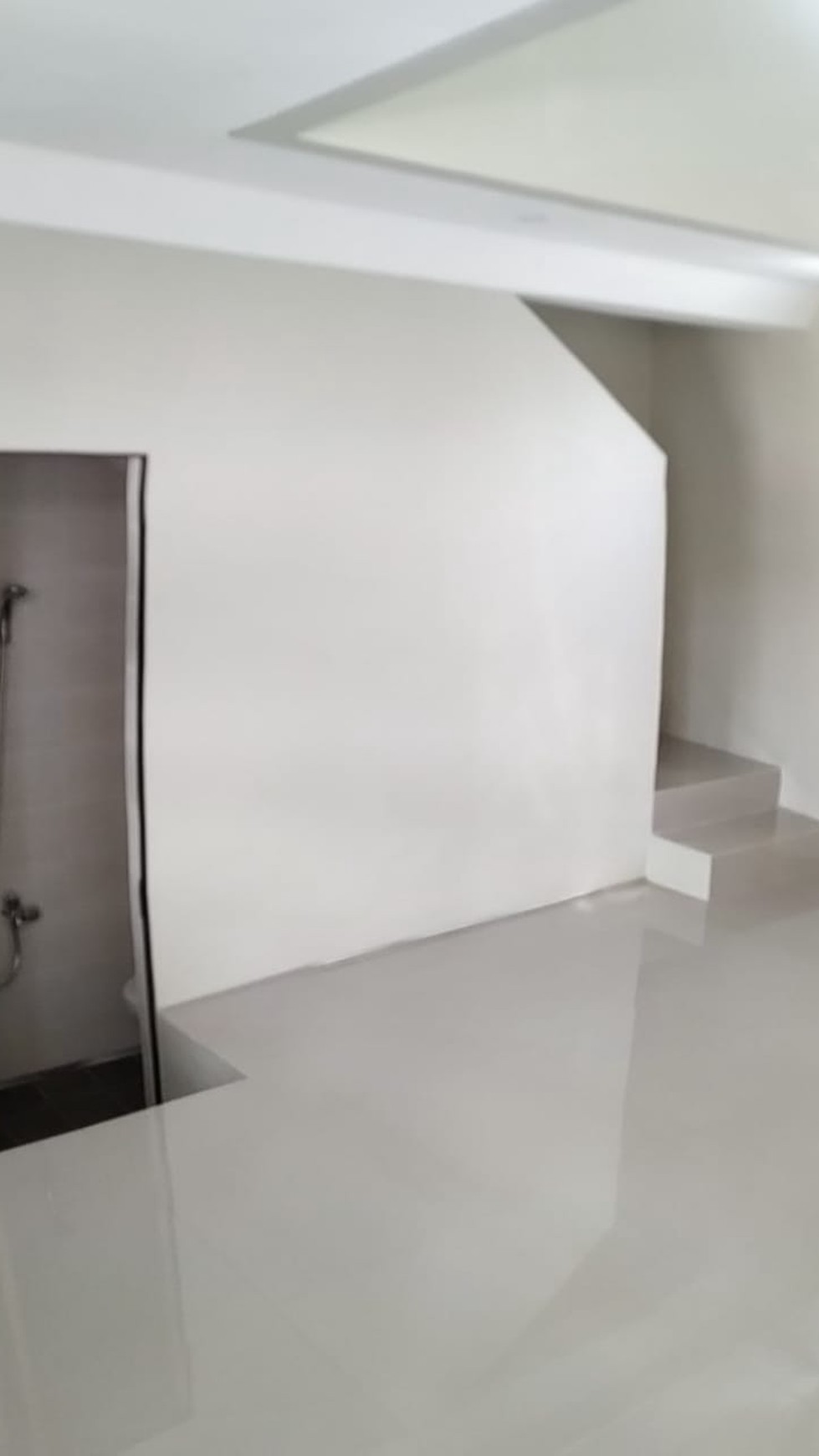 Rumah sewa di dekat Univ Pembangunan Jaya Bintaro, st kereta Juramanggu dan berbagai kuliner ...