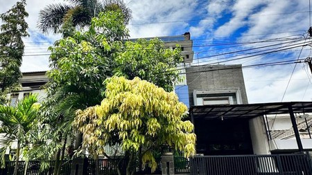 Rumah Baru Terawat di Tengah Kota Bandung