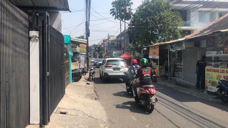 Rumah Kost dan Ruang Usaha Strategis di Jl. Hidup Baru  - Gandaria  Jaksel