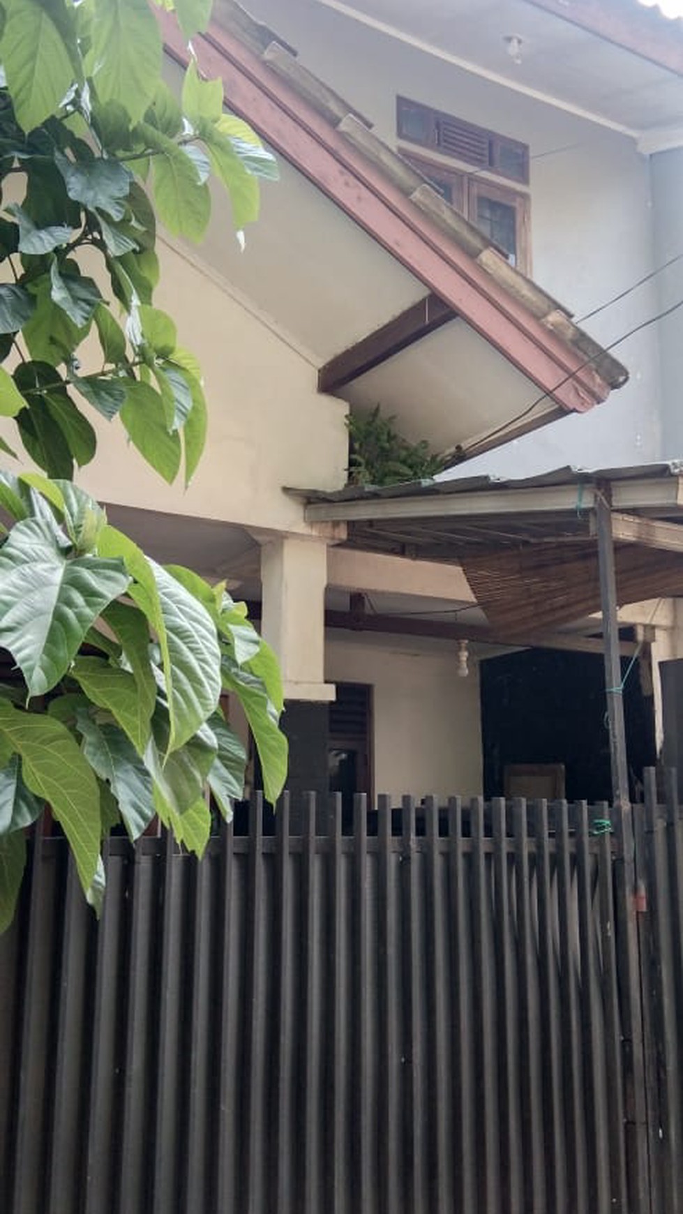 Rumah siap huni di Perumahan Mega Cinere,  Cinere - Depok