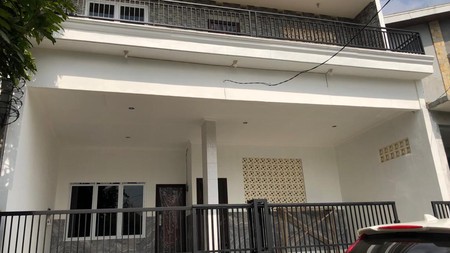 Rumah Baru Strategis di Jl. Bintaro Puspita Pesanggrahan - Jaksel