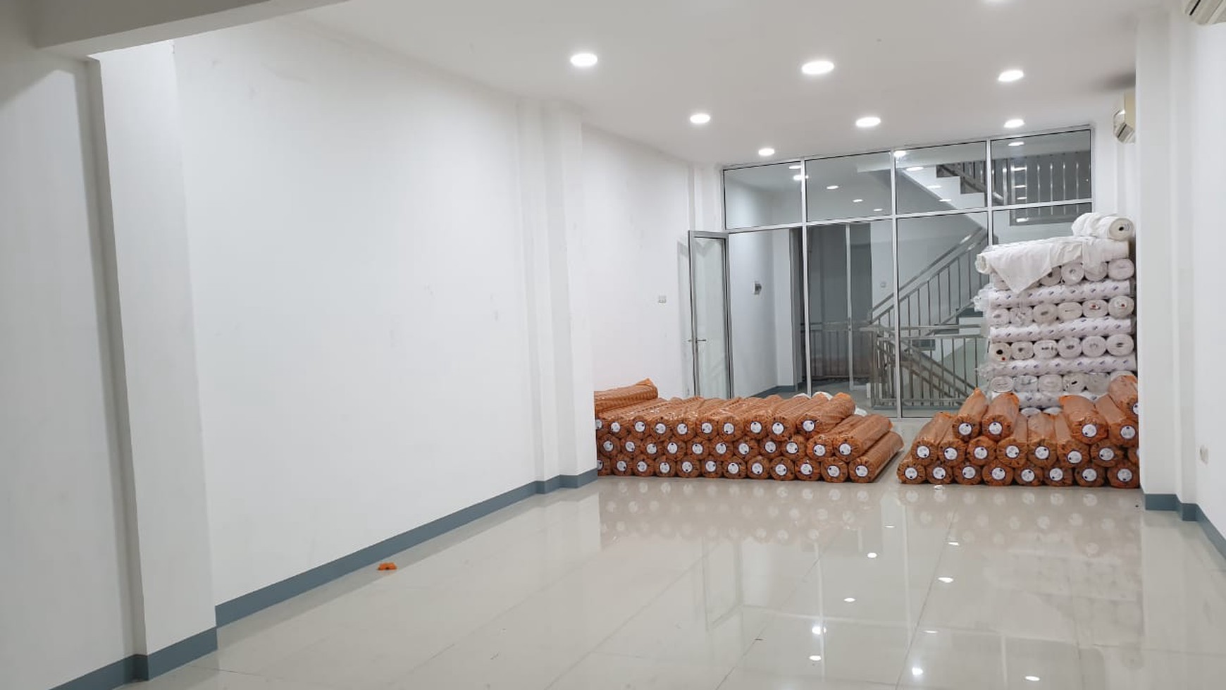 Lokasi strategis untuk usaha maupun kantor