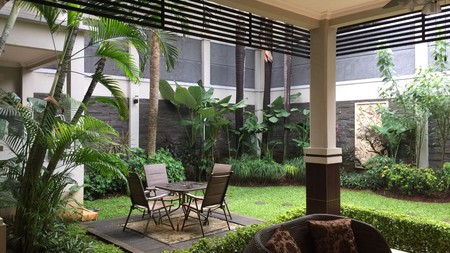 Dijual Rumah Asri dan Luas  di Bintaro Tangerang Selatan