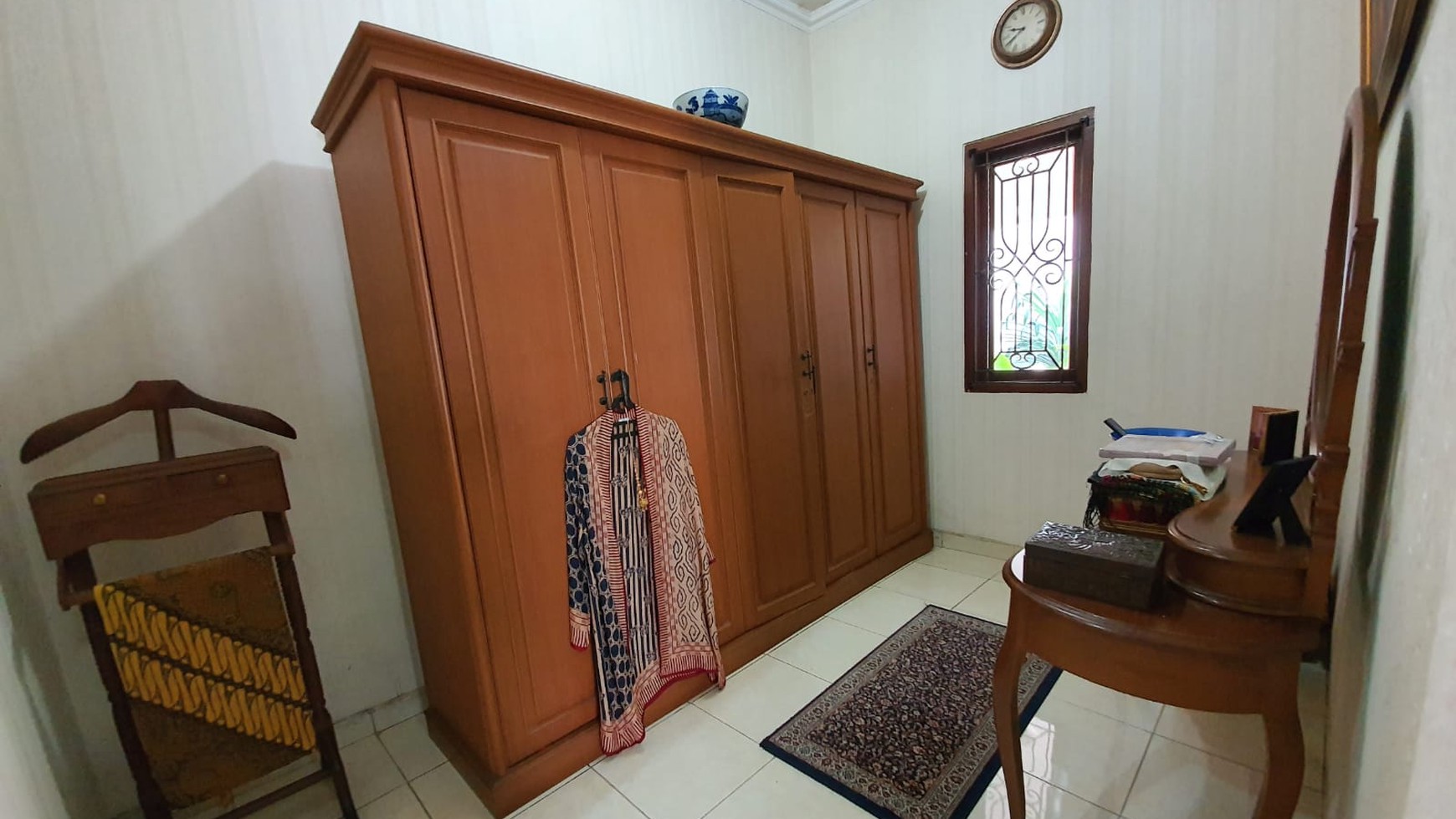 Rumah Strategis Dengan Halaman Belakang Luas dan Strategis @Jl Nusa Jaya, Pondok Ranji