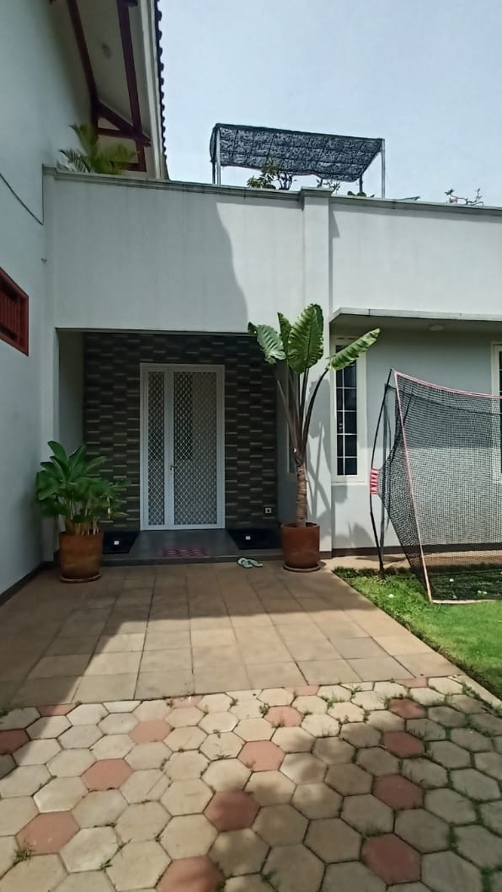 Rumah Luas bagus Kesehatan Bintaro turun harga!! Rumah mewah halaman Luas.