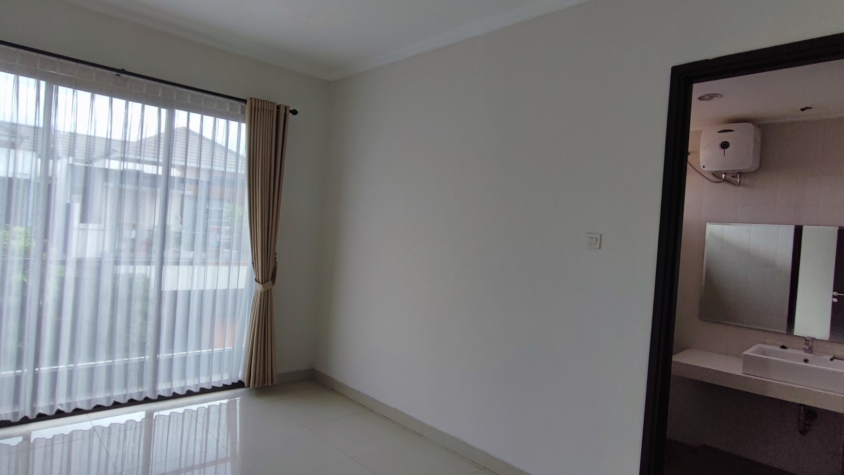 Dijual Rumah Bagus Siap Huni di Discovery Serenity, Sektor 9, Bintaro Jaya 